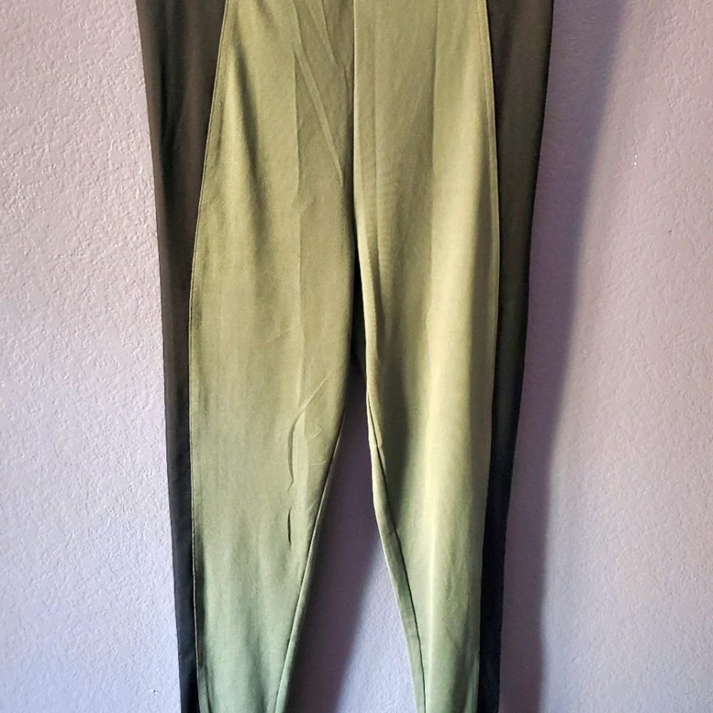 Vera Wang leggings